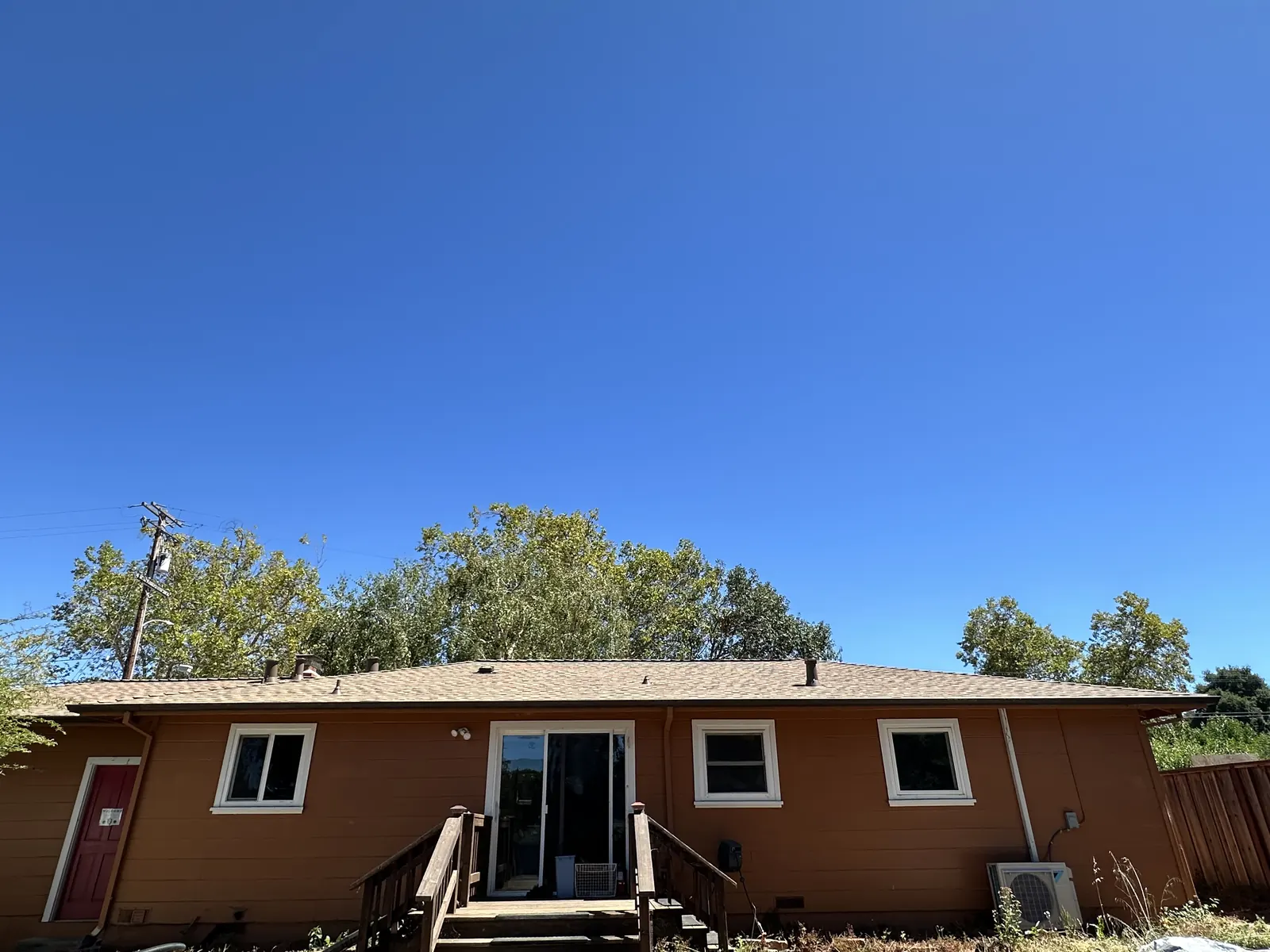 New shingle roof along the rear elevation of a Sebastopol ranch home